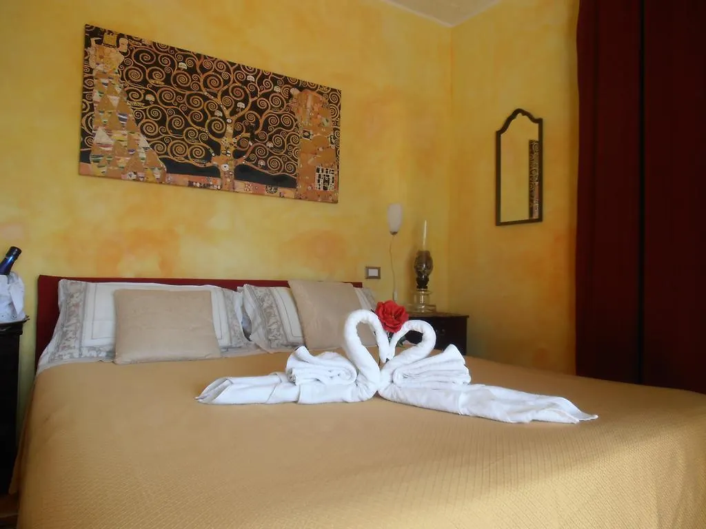 فندق مبيت وإفطار مارينا روميا B&B Amici Miei