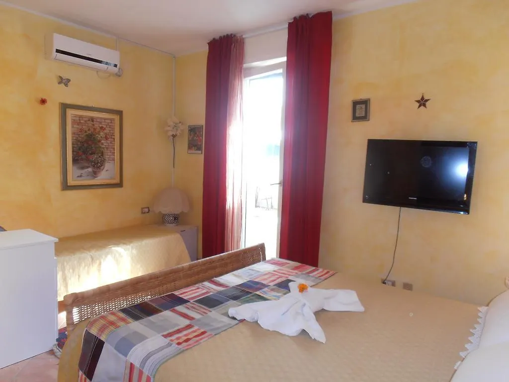 فندق مبيت وإفطار مارينا روميا B&B Amici Miei إيطاليا